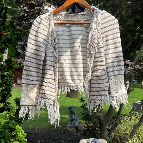 Zara distressed top - Picture 1 of 7